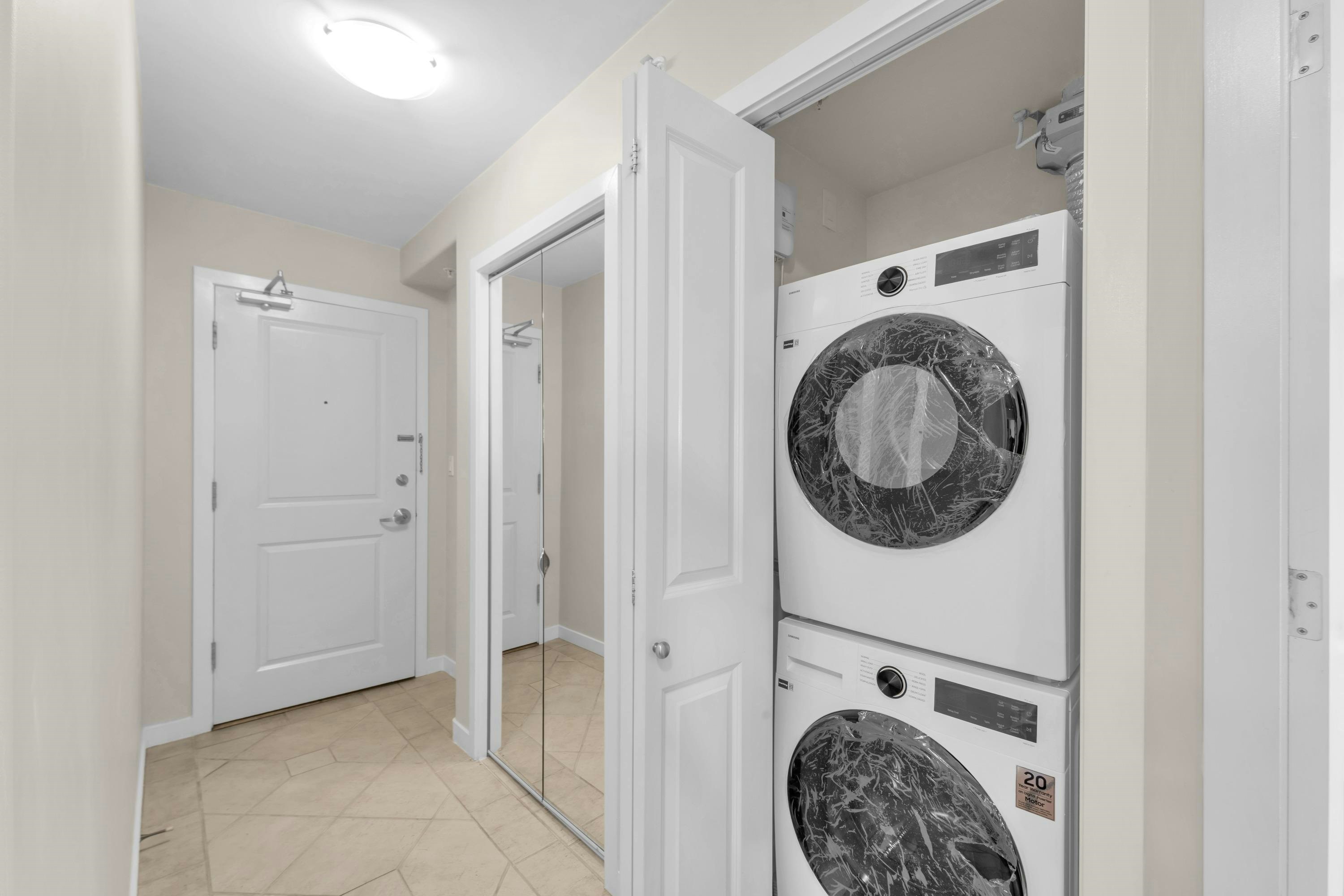 1106-8460 Granville Avenue, Richmond, BC, V6Y 1P6 - 19