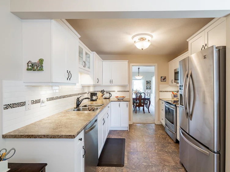 206-9109 154 Street, Surrey, BC, V3R 9G8 - 14