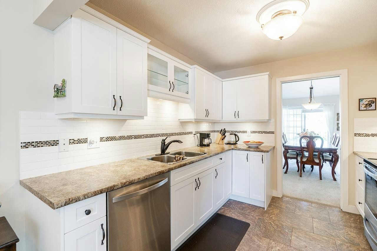 206-9109 154 Street, Surrey, BC, V3R 9G8 - 13