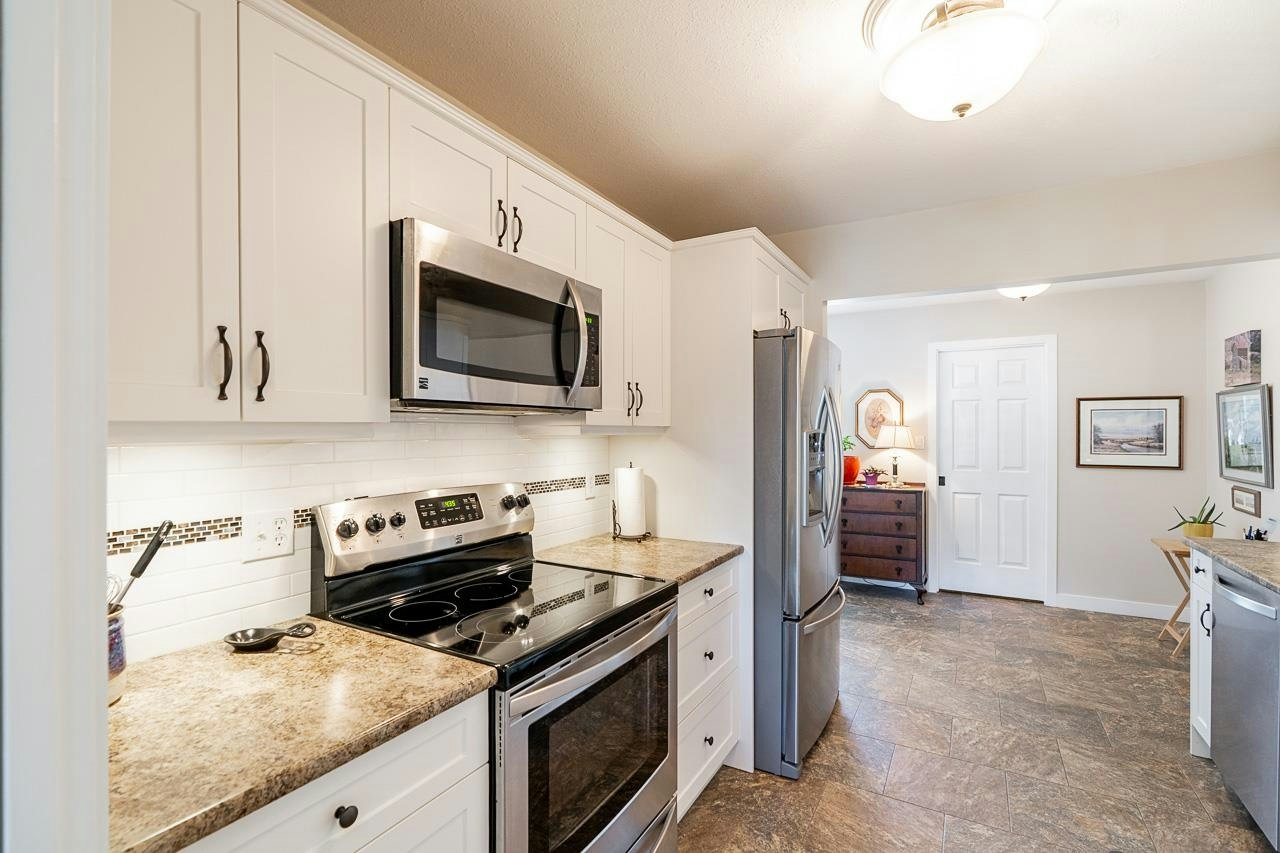 206-9109 154 Street, Surrey, BC, V3R 9G8 - 12