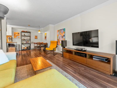 205-825 E 7th Avenue - 5
