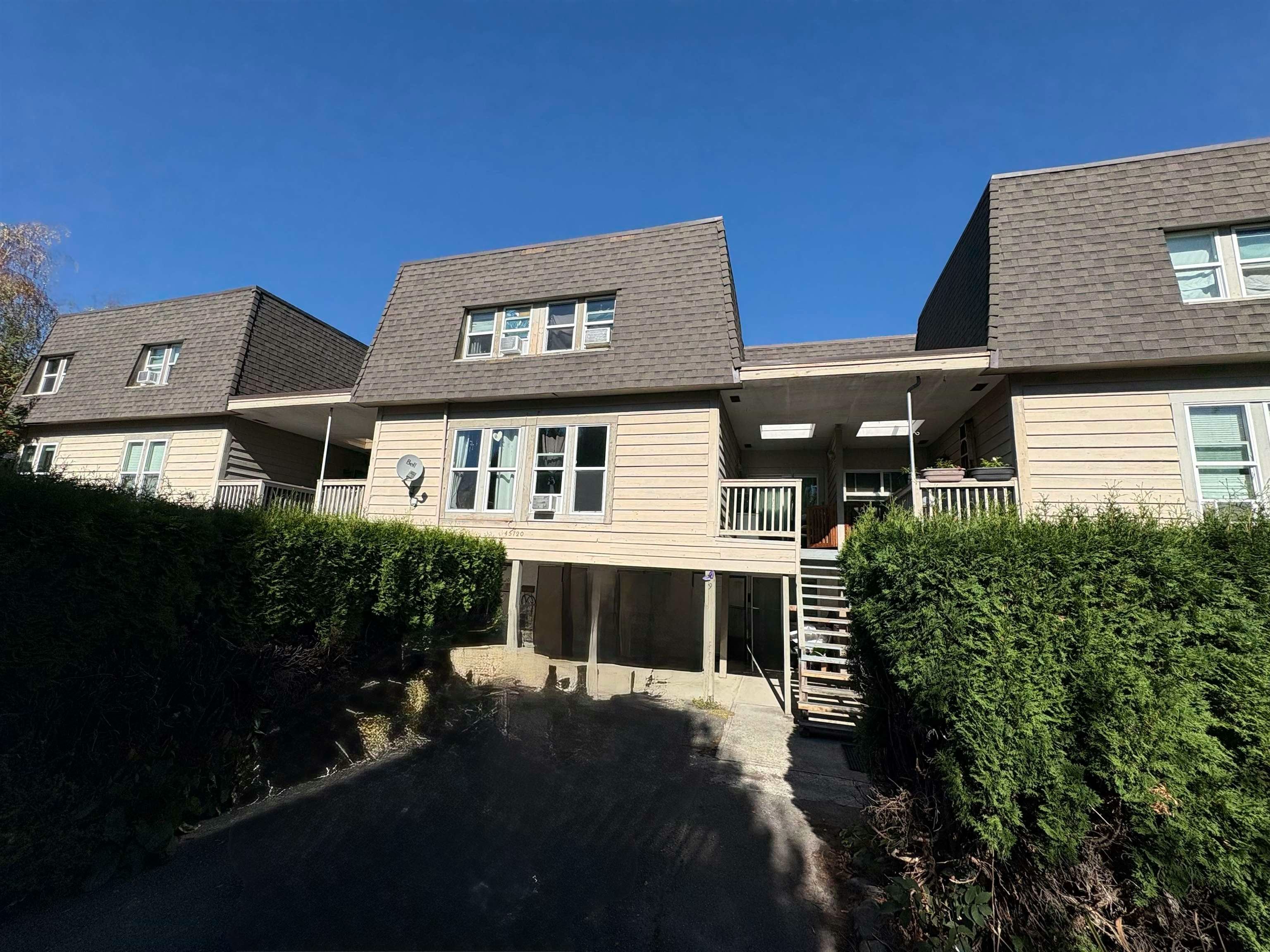 9-45720 Victoria Avenue - 2