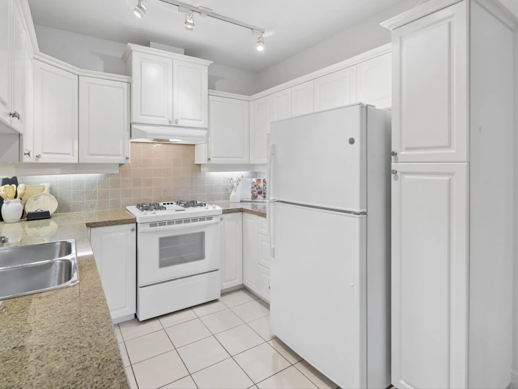 106-3088 W 41st Avenue, Vancouver, BC, V6N 3C9 - 10