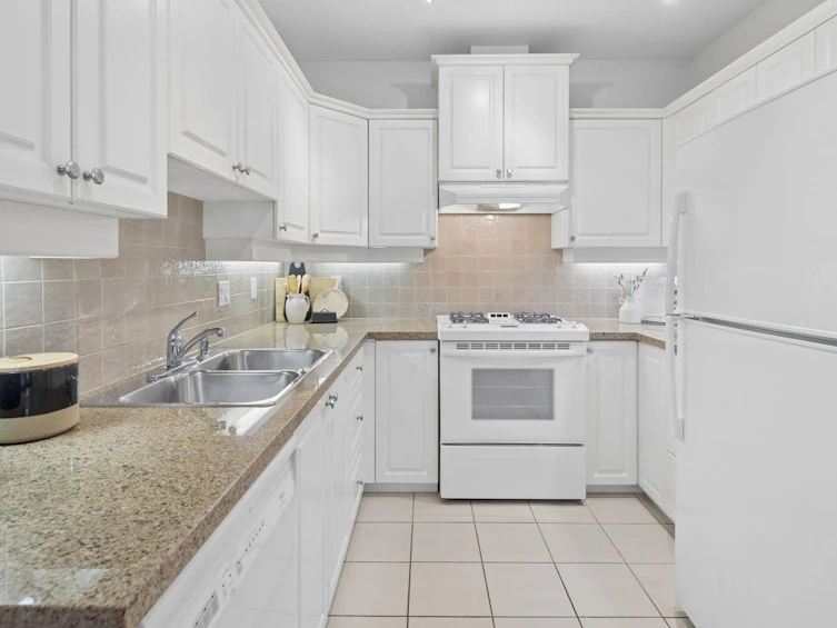 106-3088 W 41st Avenue, Vancouver, BC, V6N 3C9 - 9
