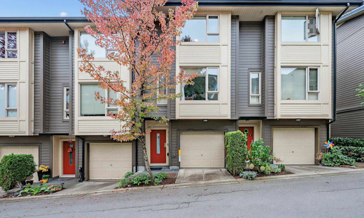 26-9229 University Crescent