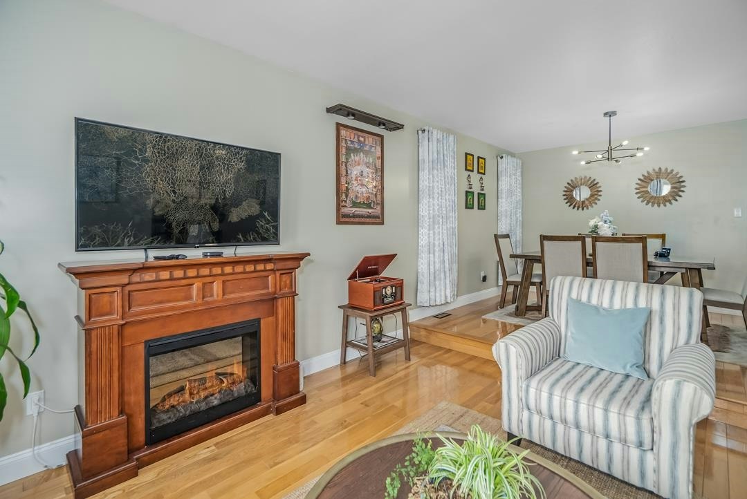 22987 123b Avenue, Maple Ridge, BC, V2X 0C4 - 22