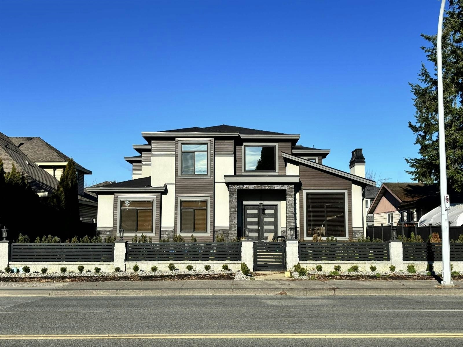 14969 96 Avenue, Surrey, BC, V3R 9V6