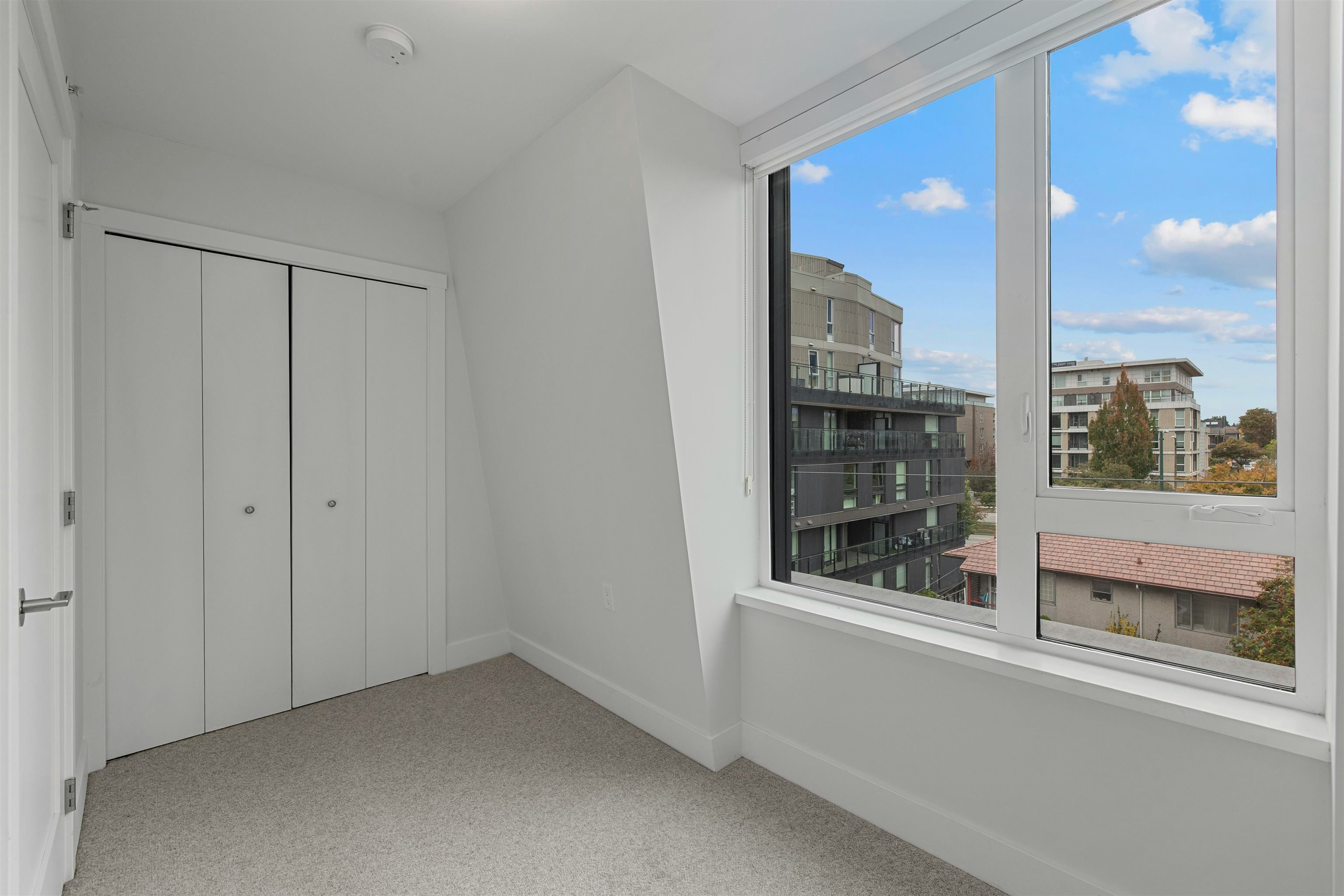 7615 Yukon Street, Vancouver, BC, V5X 2Y4 - 23
