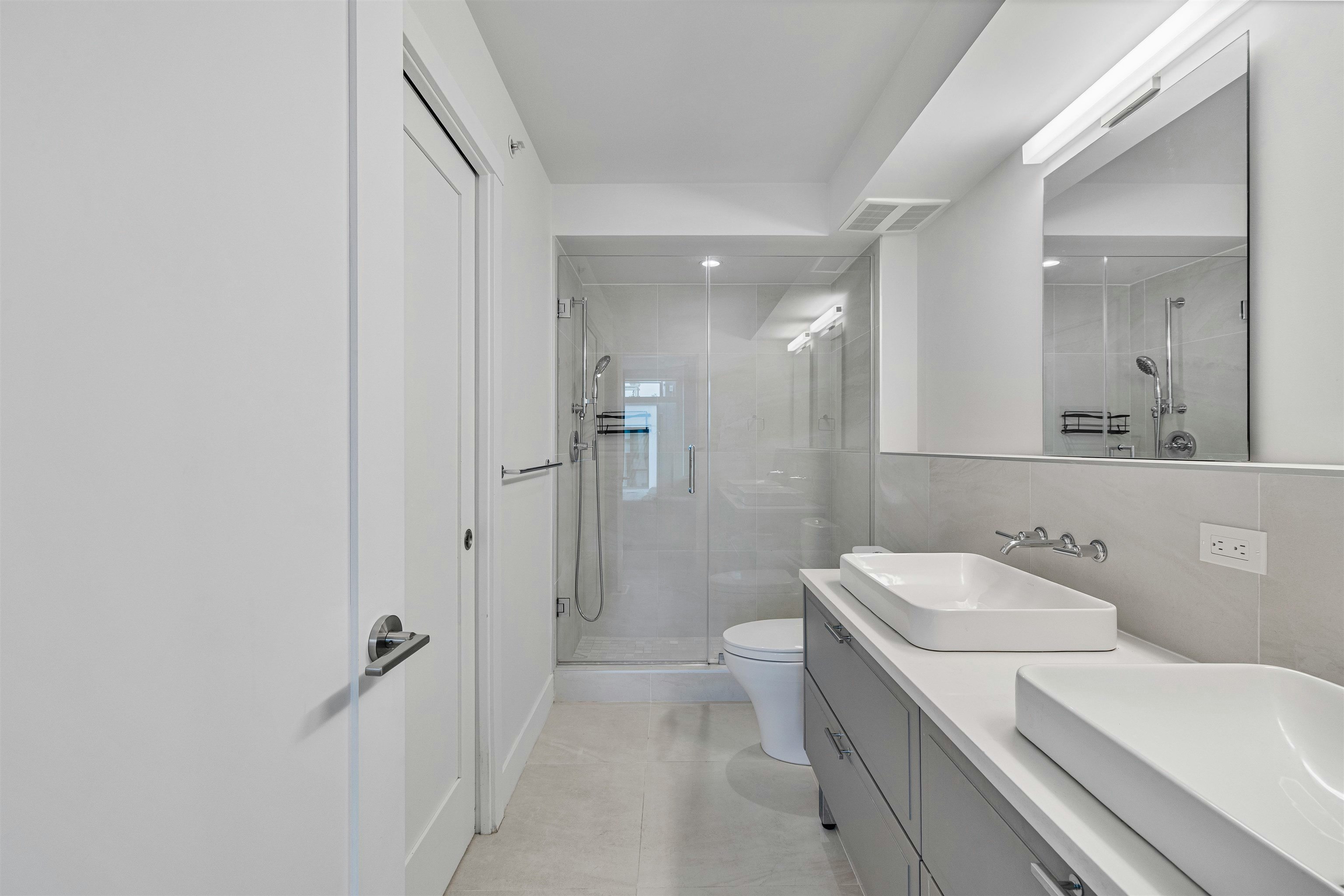 7615 Yukon Street, Vancouver, BC, V5X 2Y4 - 16