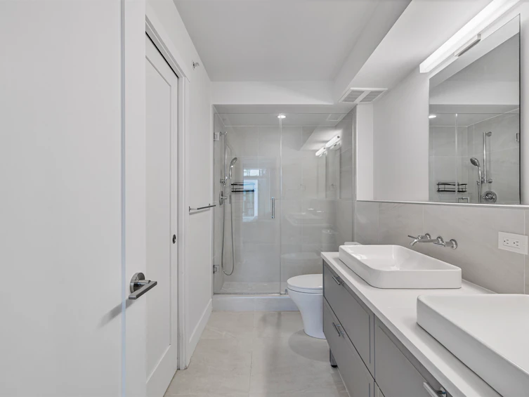 7615 Yukon Street, Vancouver, BC, V5X 2Y4 - 16