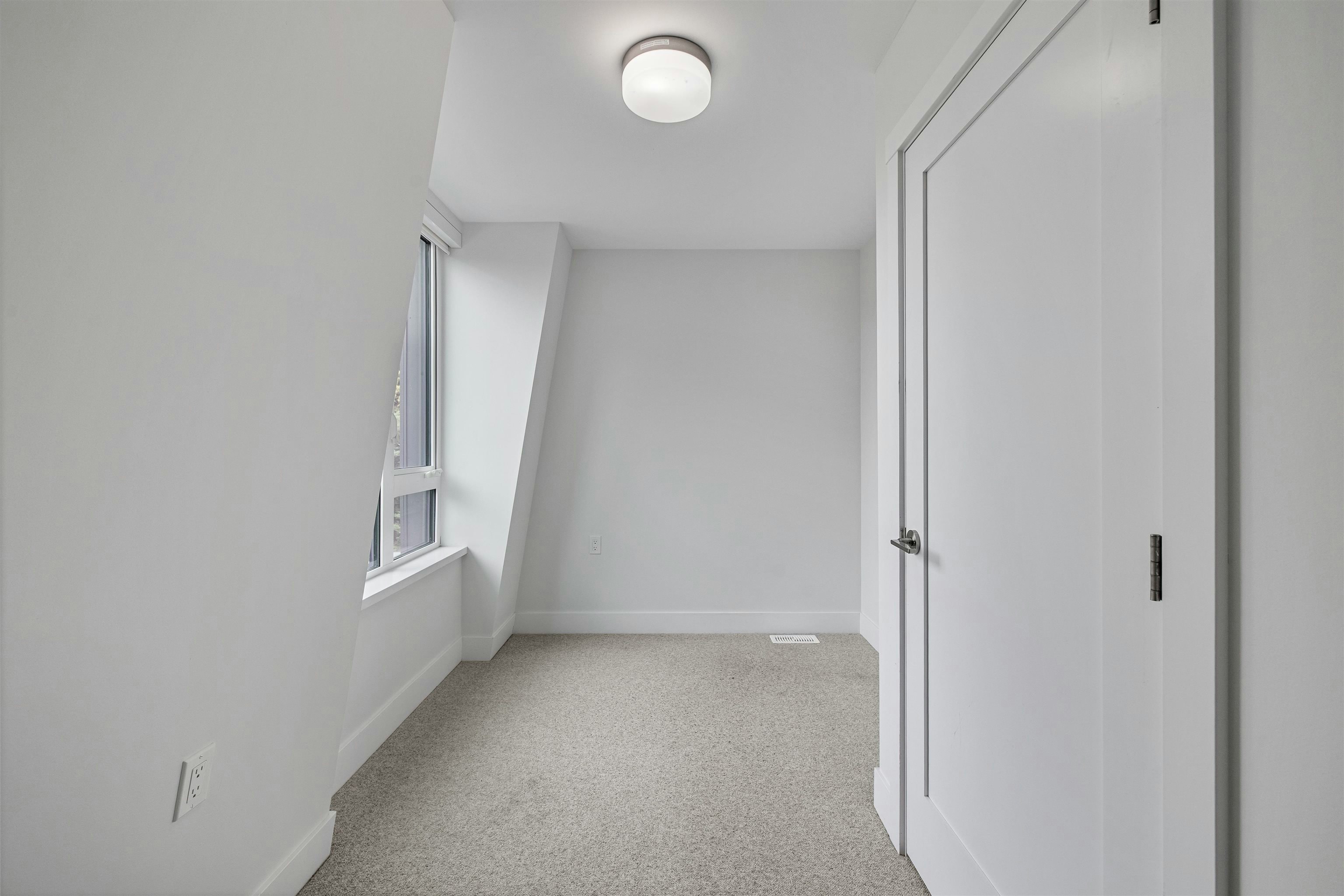 7615 Yukon Street, Vancouver, BC, V5X 2Y4 - 22