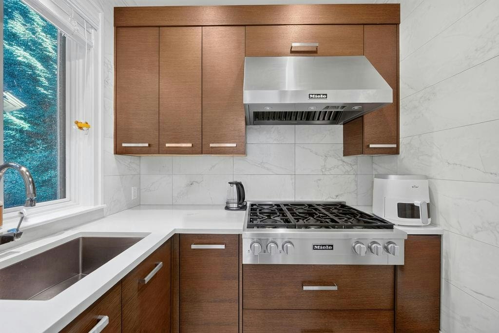 1568 W 32nd Avenue, Vancouver, BC, V6J 3A6 - 12