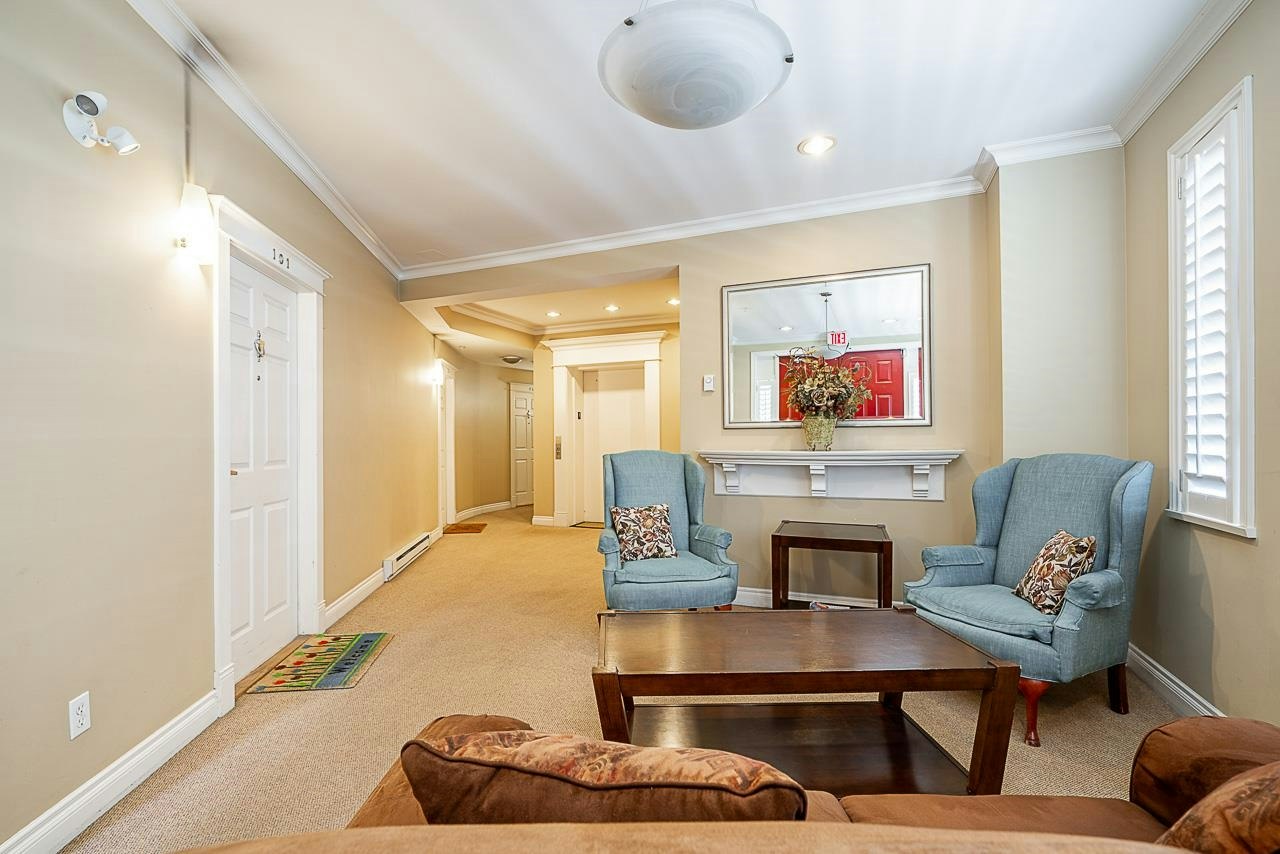 302-128 W 21st Street, North Vancouver, BC, V7M 1Y9 - 29