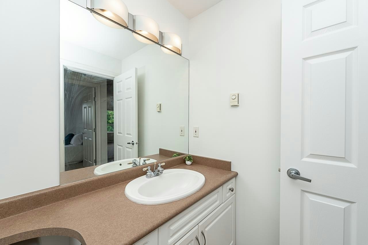 302-128 W 21st Street, North Vancouver, BC, V7M 1Y9 - 24