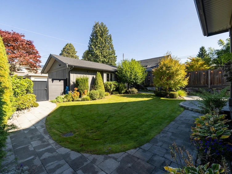 358 W 15th Street, North Vancouver, BC, V7M 1S5 - 27