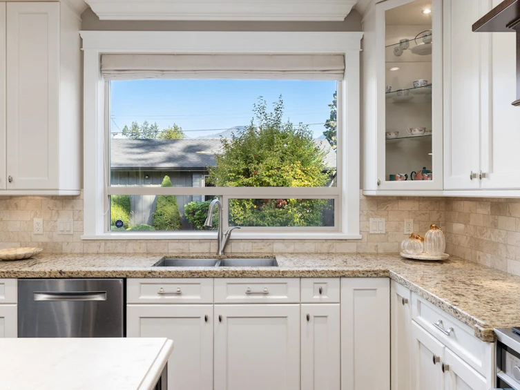 358 W 15th Street, North Vancouver, BC, V7M 1S5 - 14