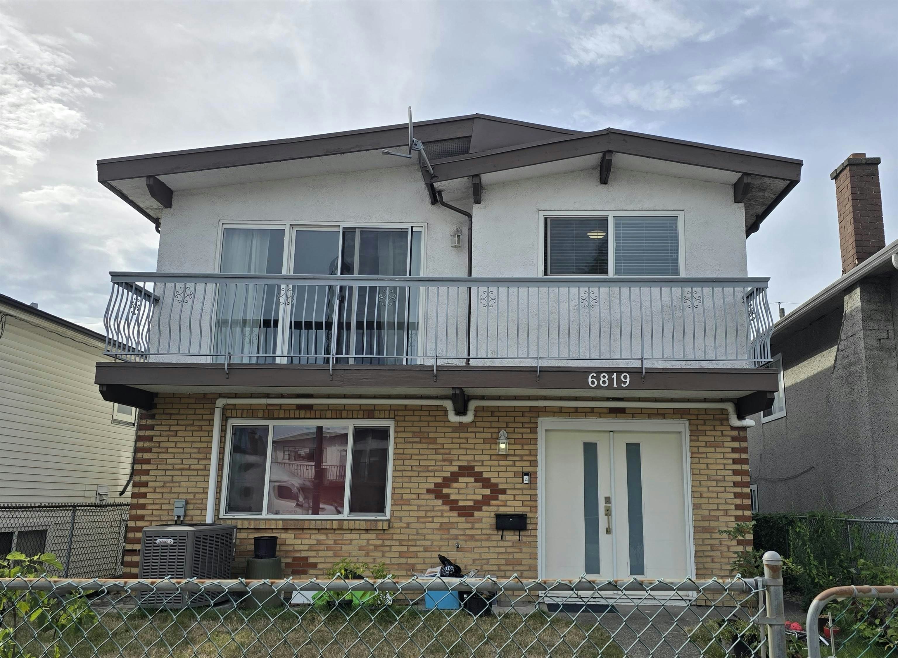 6819 Knight Street, Vancouver, BC, V5P 2W4