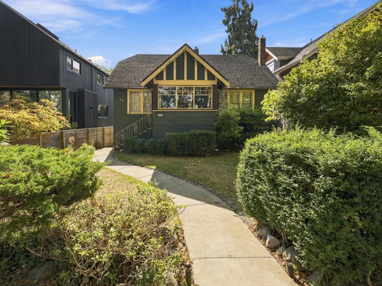 840 W 22nd Avenue, Vancouver, BC, V5Z 1Z9