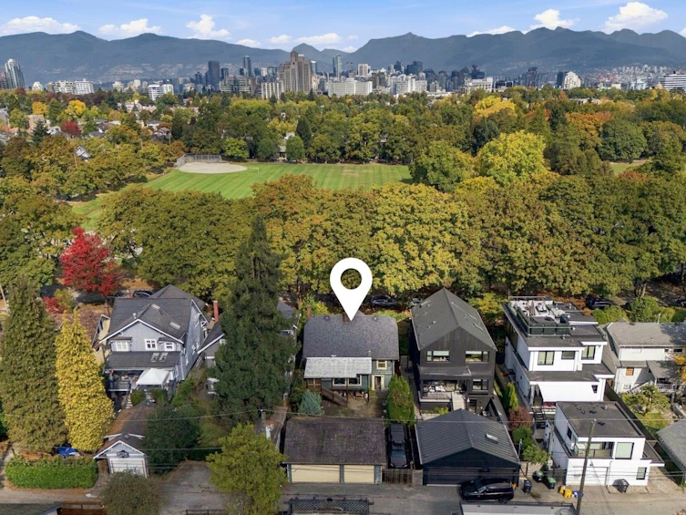 840 W 22nd Avenue, Vancouver, BC, V5Z 1Z9 - 4