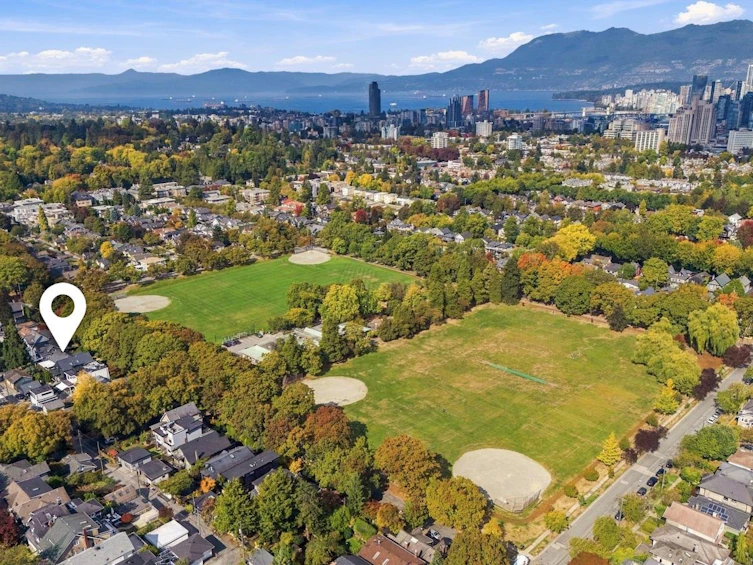 840 W 22nd Avenue, Vancouver, BC, V5Z 1Z9 - 10