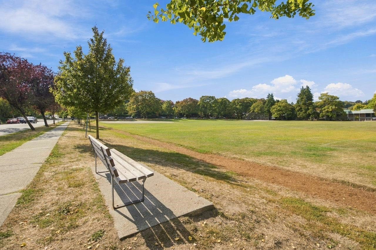 840 W 22nd Avenue, Vancouver, BC, V5Z 1Z9 - 11