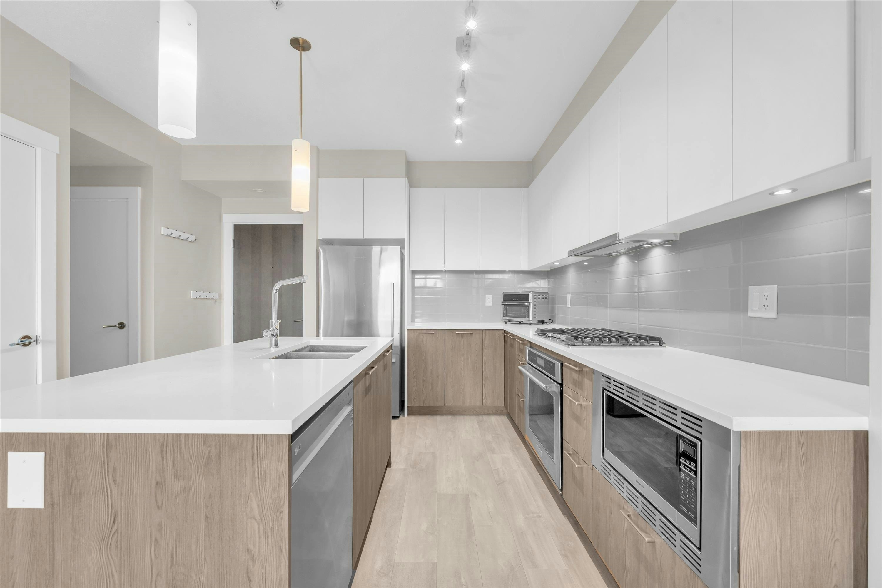 303-625 E 3rd Street - 5