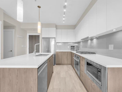 303-625 E 3rd Street - 5