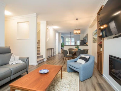 41-6956 193 Street - 4