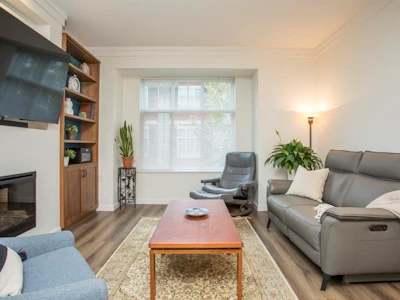 41-6956 193 Street - 3