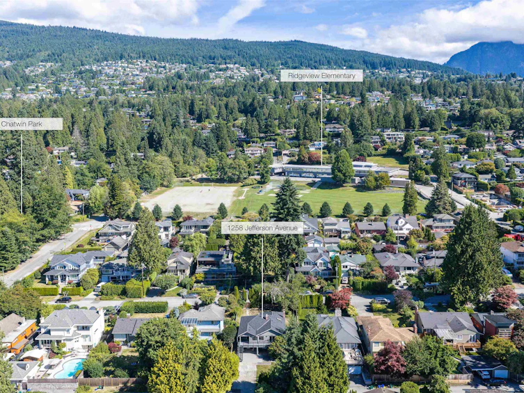 1258 Jefferson Avenue, West Vancouver, BC, V7T 2B1 - 5