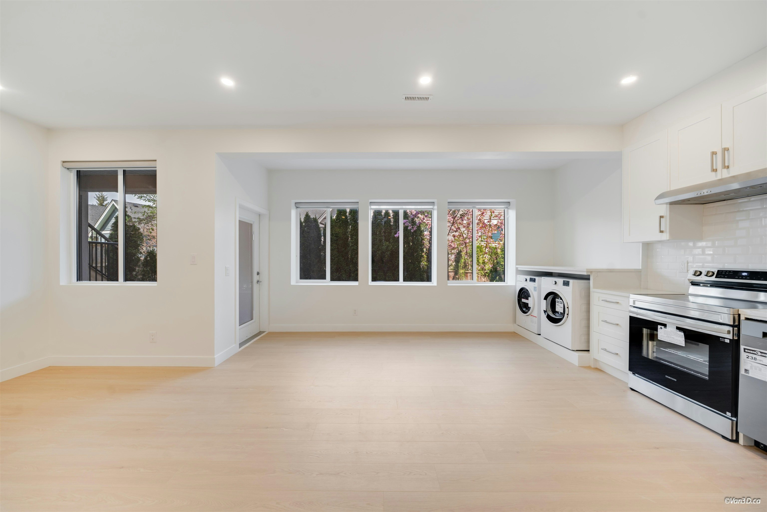 2862 Helc Place, Surrey, BC, V3Z 0C6 - 34