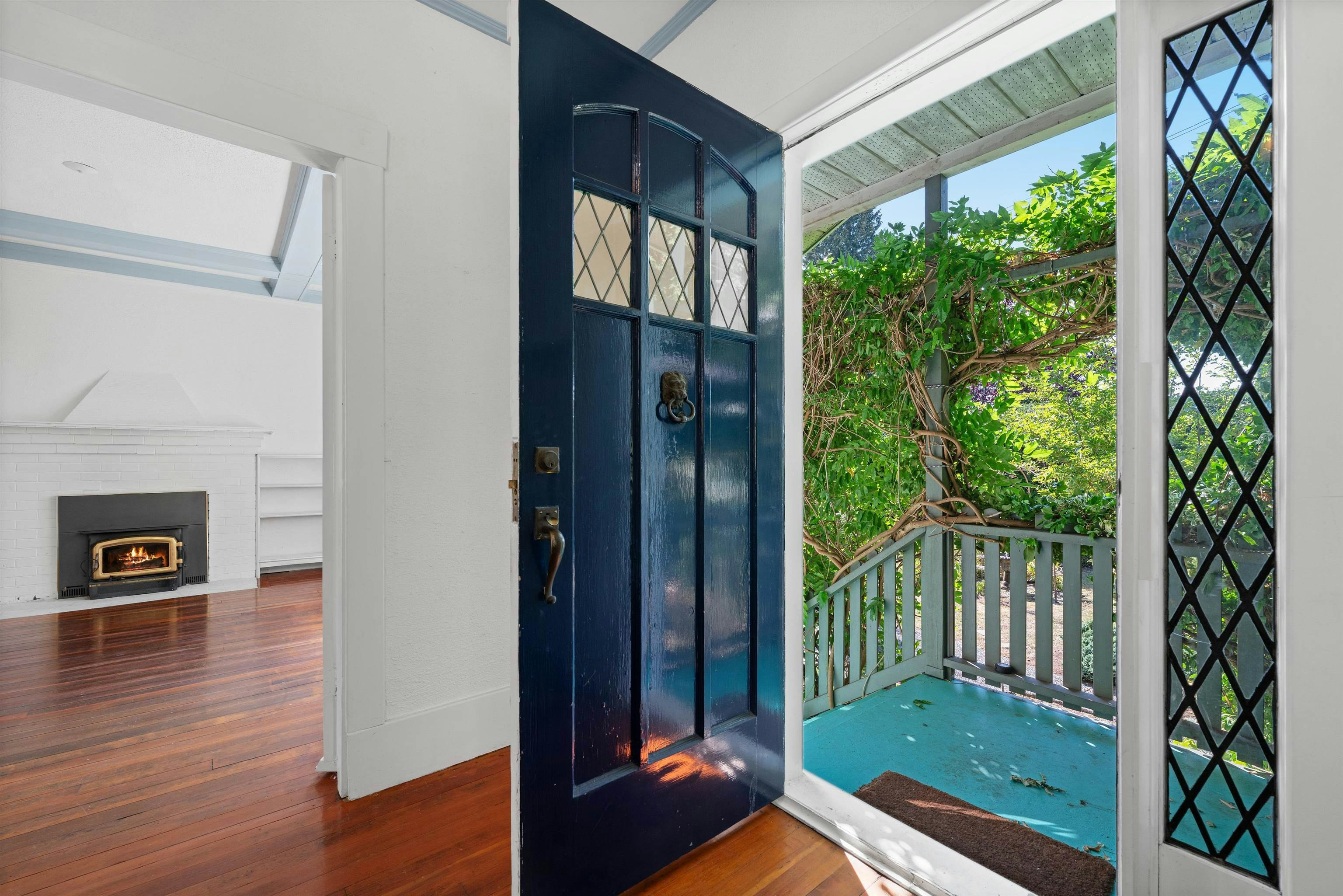 1376 11th Street, West Vancouver, BC, V7T 2M9