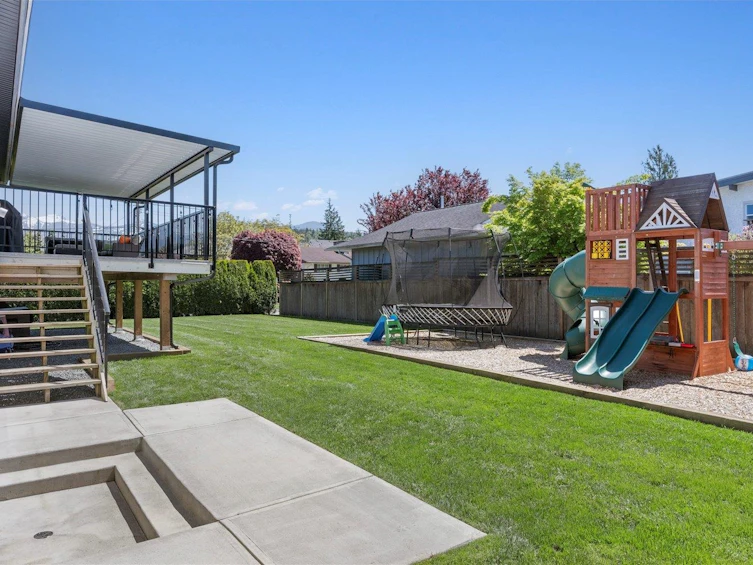 46520 Elliott Avenue, Chilliwack, BC, V2P 6L3 - 2