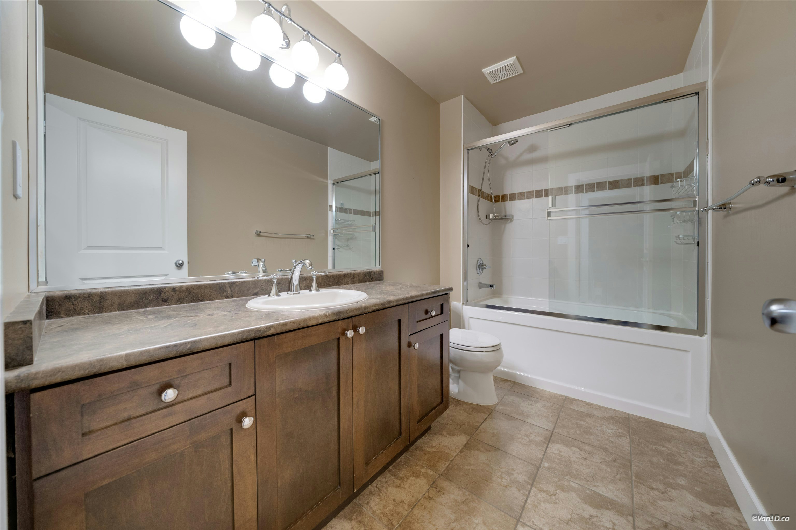 3928 159 Street, Surrey, BC, V3Z 0Y3 - 38