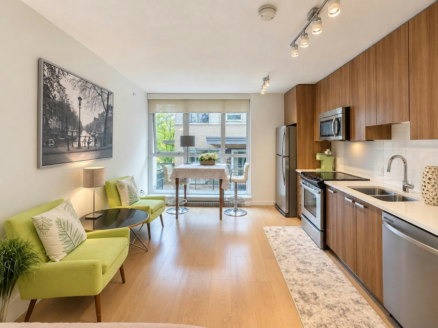 209-13325 102a Avenue, Surrey, BC, V3T 0J5