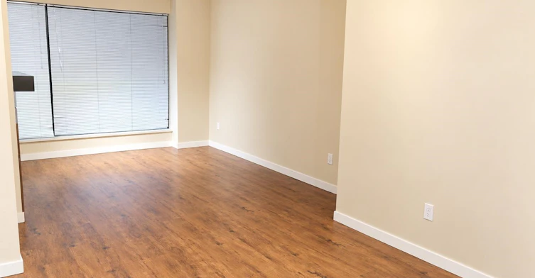 3F-10866 City Parkway, Surrey, BC, V3T 5W9 - 5