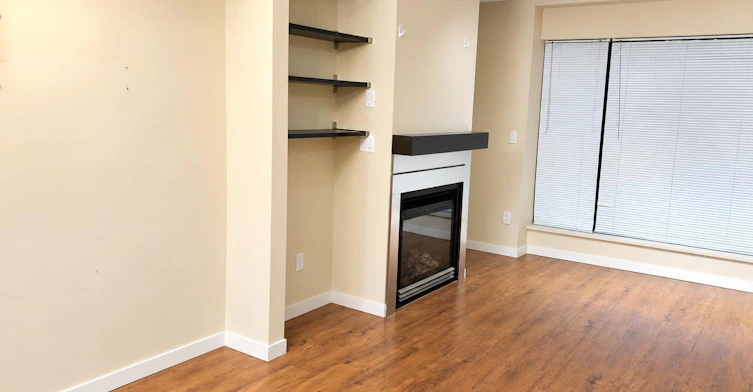 3F-10866 City Parkway, Surrey, BC, V3T 5W9 - 4