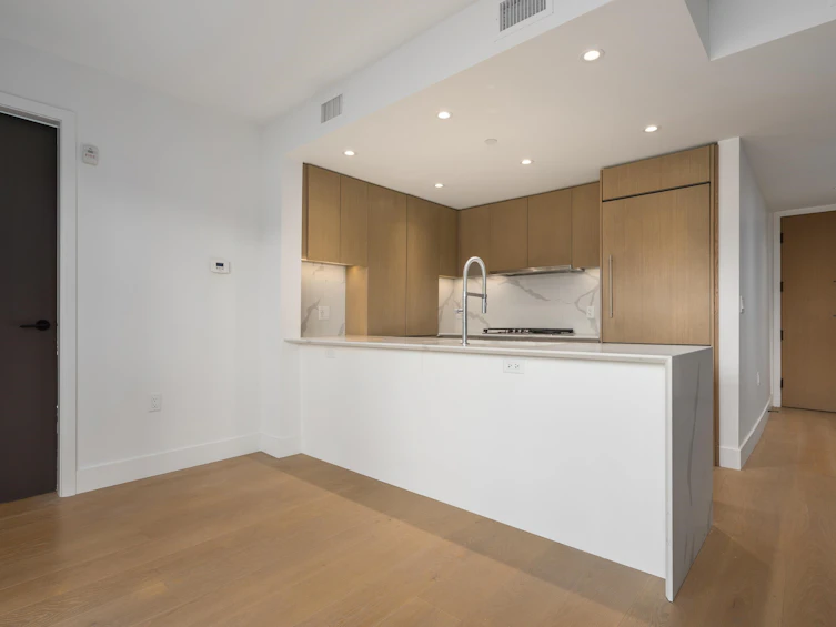 308-5089 Quebec Street, Vancouver, BC, V5W 0E5 - 6