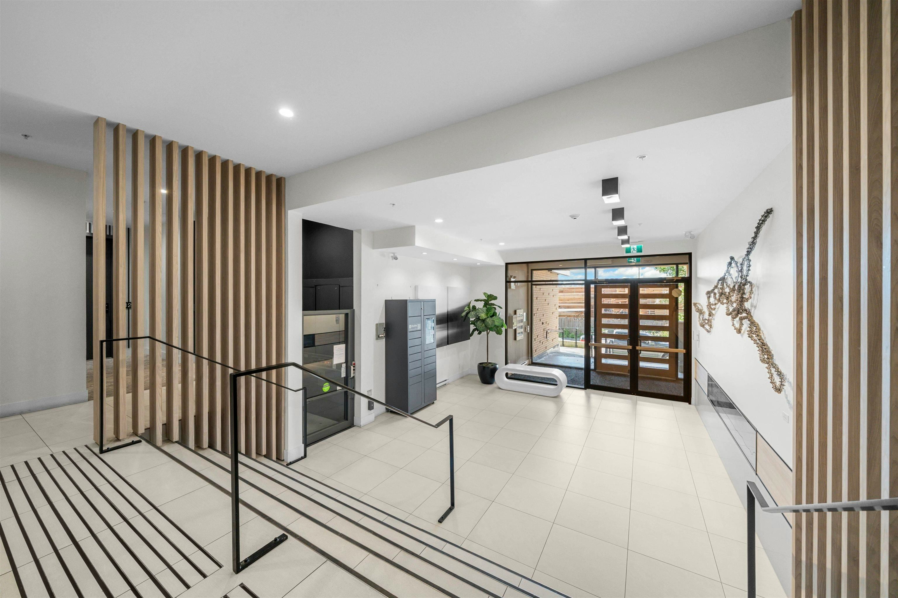 322-300 Salter Street - 3