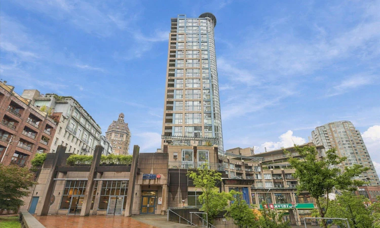 603-183 Keefer Place