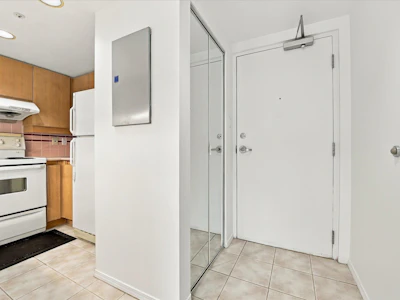 603-183 Keefer Place - 2
