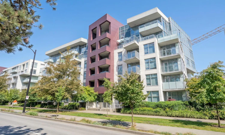 401-5033 Cambie Street