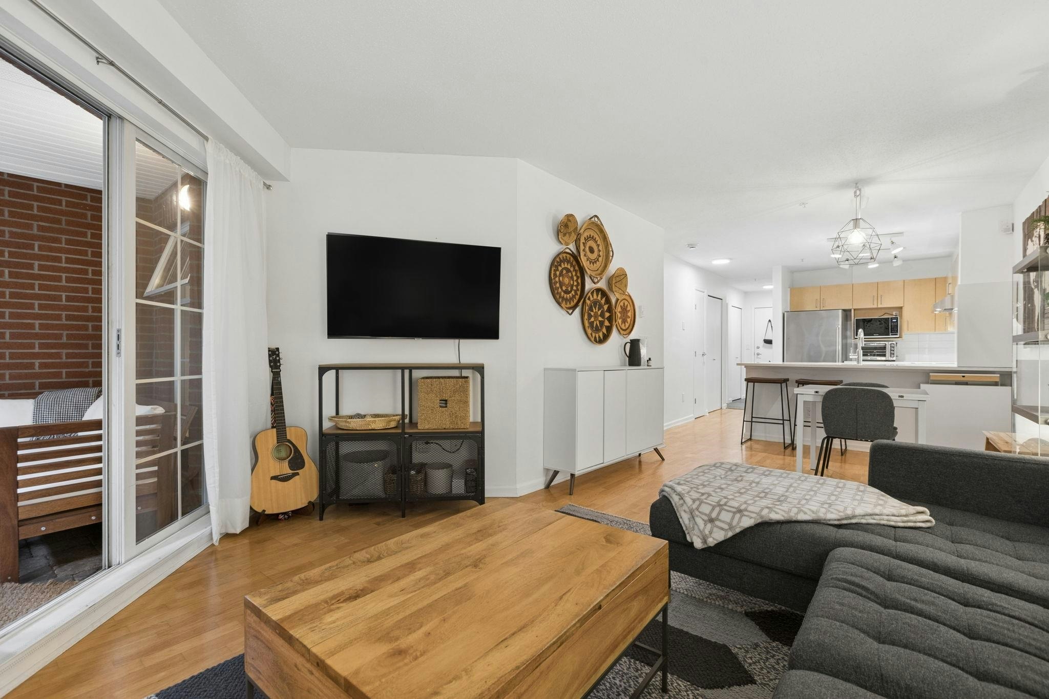 112-147 E 1st, North Vancouver, BC, V7L 1B2 - 10