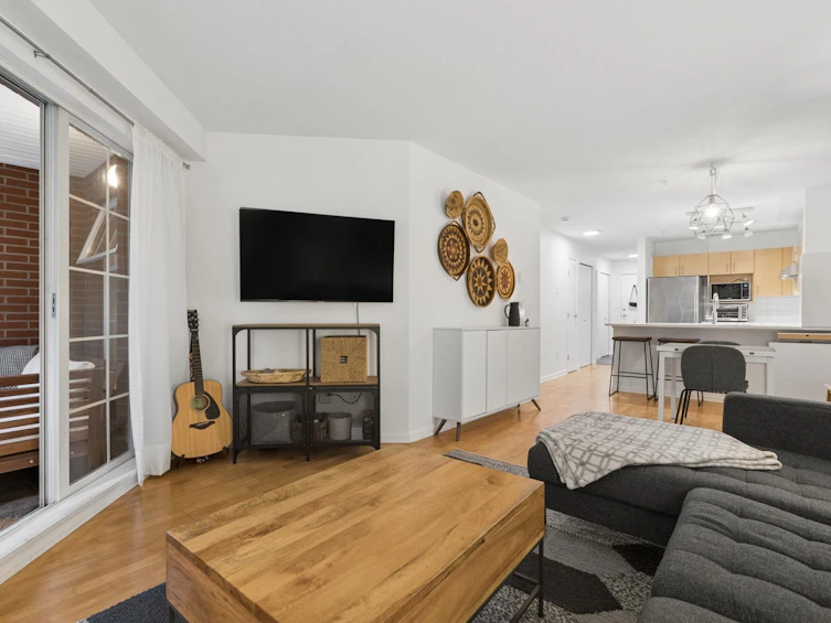112-147 E 1st, North Vancouver, BC, V7L 1B2 - 10