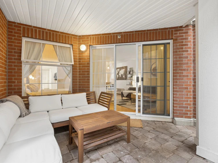 112-147 E 1st, North Vancouver, BC, V7L 1B2 - 17