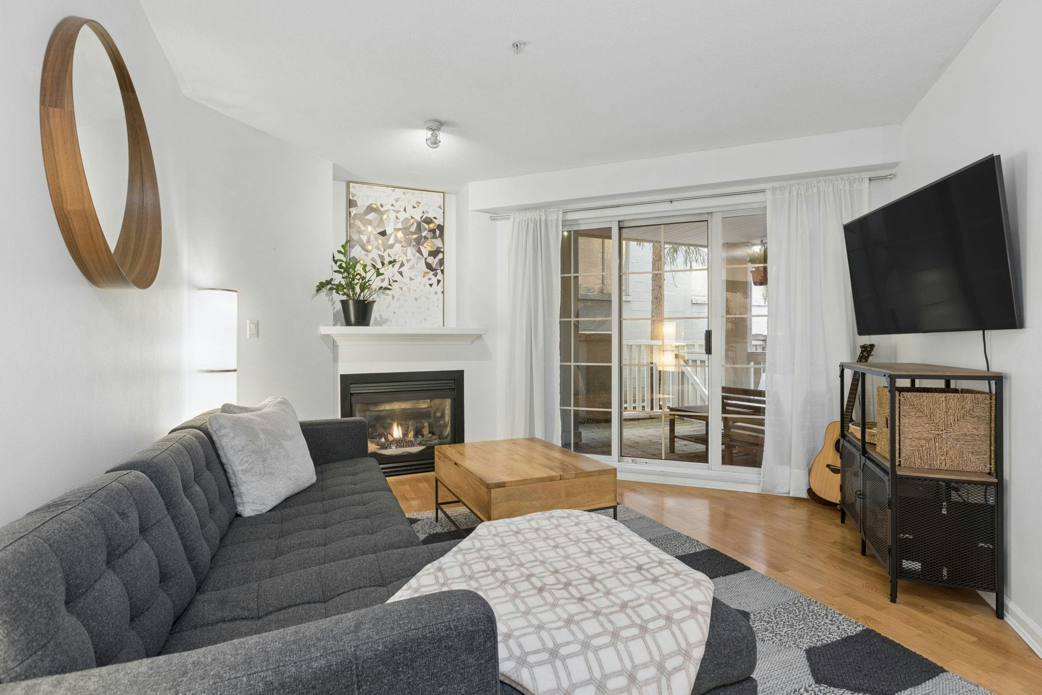 112-147 E 1st, North Vancouver, BC, V7L 1B2 - 9