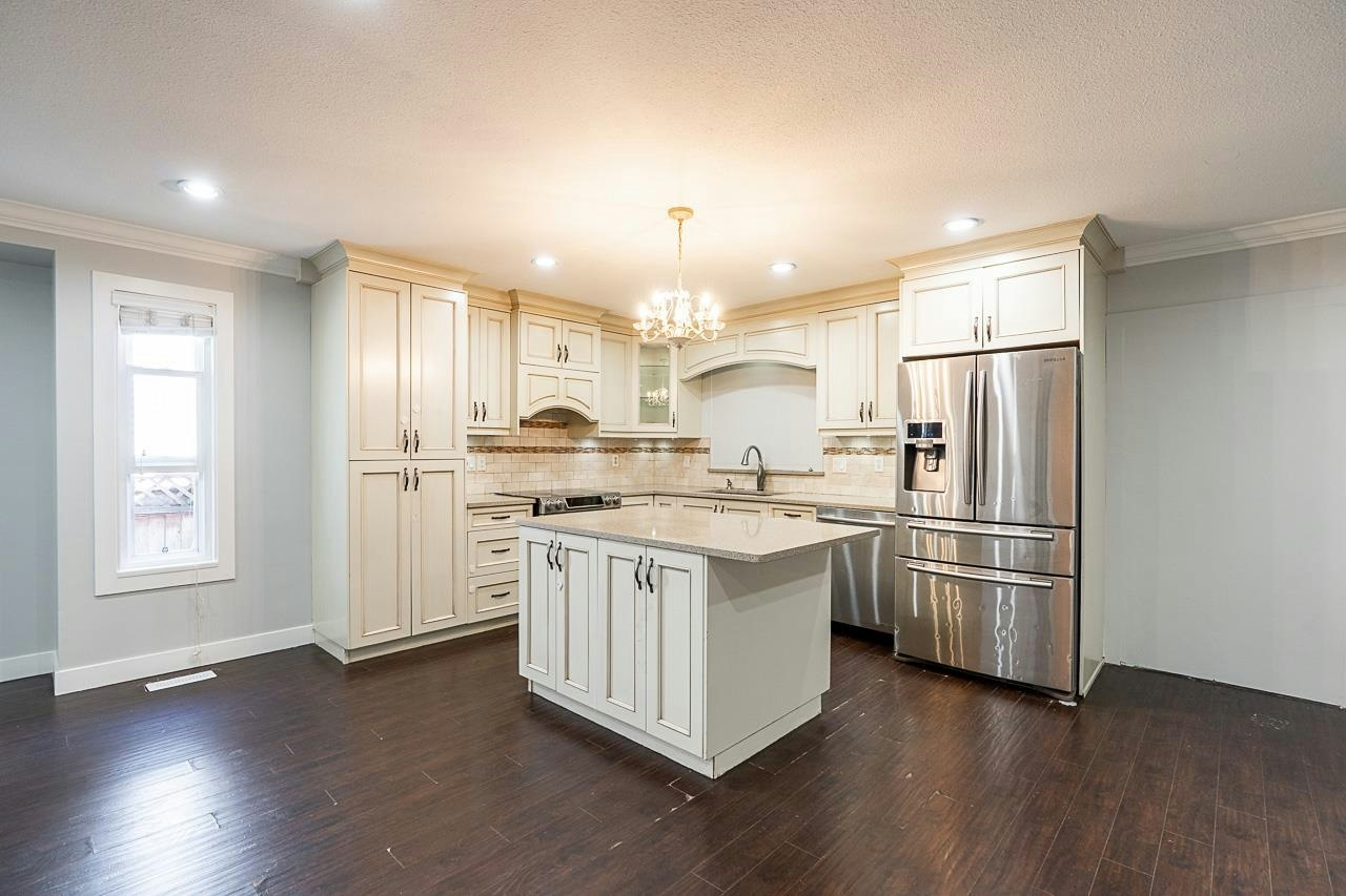 13032 61 Avenue, Surrey, BC, V3X 2H5 - 13