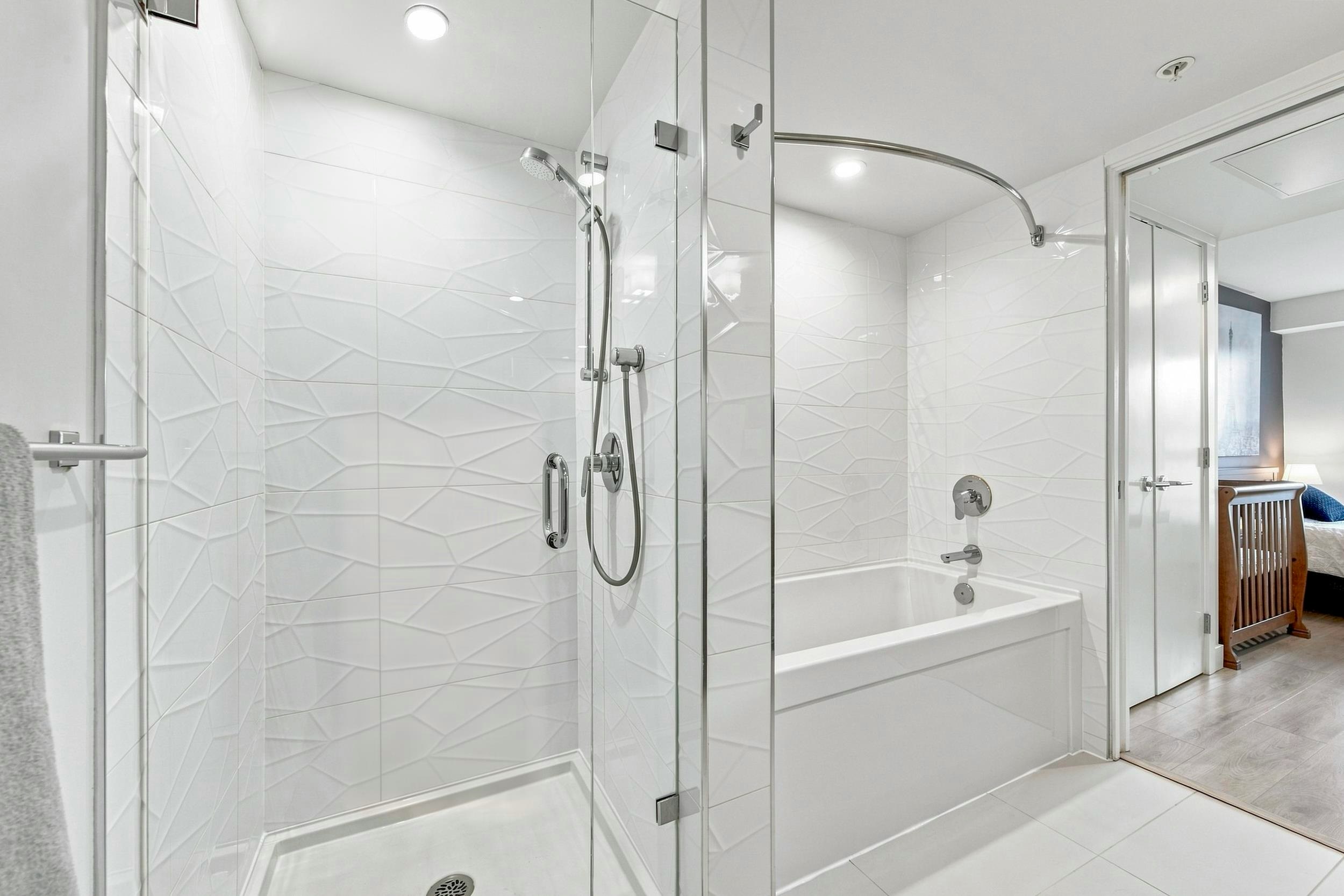 305-1519 Crown Street, North Vancouver, BC, V7J 1G6 - 25