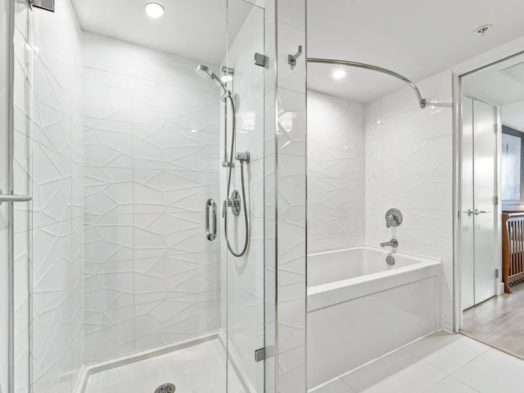 305-1519 Crown Street, North Vancouver, BC, V7J 1G6 - 25