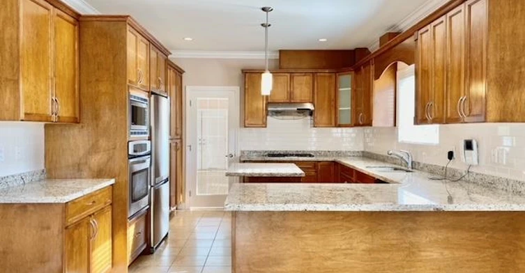 1XX9 Sperling Avenue, Burnaby, BC, V5B 4J8 - 3